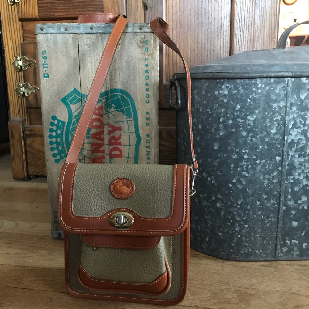 Adorable FAKE Dooney & Bourke purse